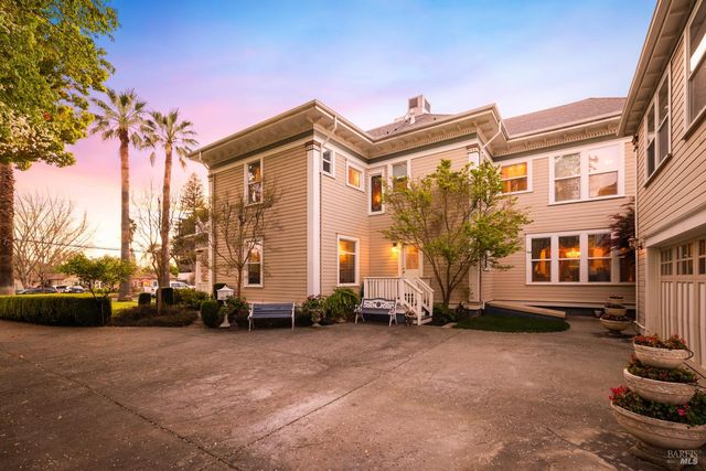 306 Buck Ave, Vacaville, CA 95688