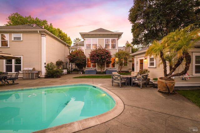 306 Buck Ave, Vacaville, CA 95688