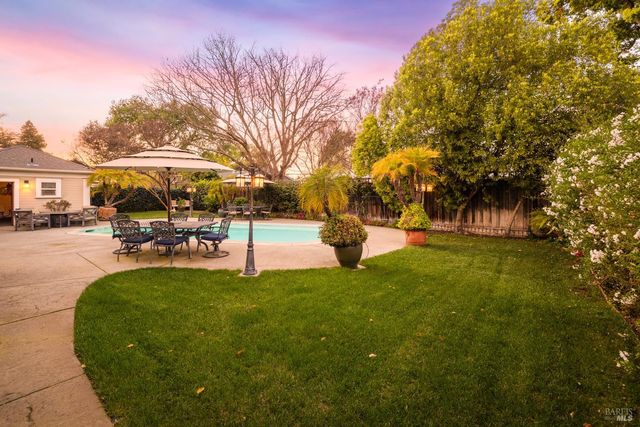 306 Buck Ave, Vacaville, CA 95688