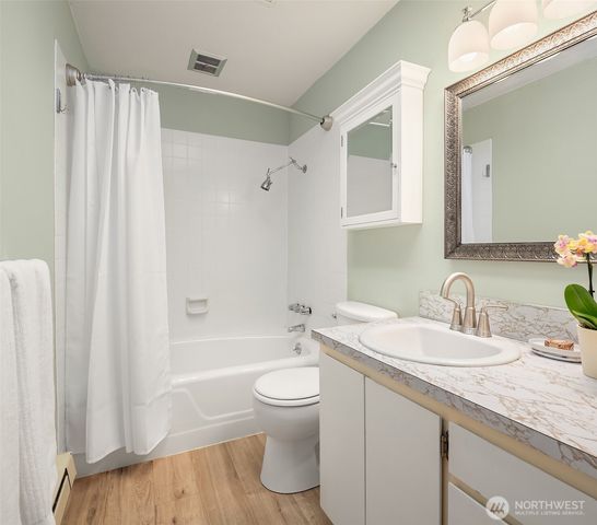 5709 80th Avenue SE, Mercer Island, WA 98040
