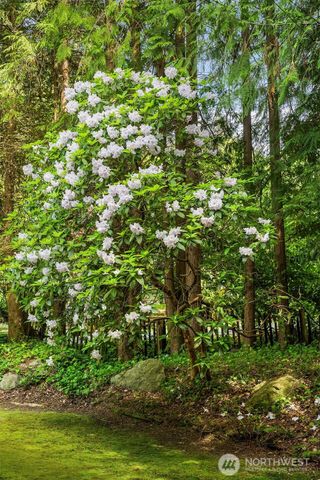 5709 80th Avenue SE, Mercer Island, WA 98040