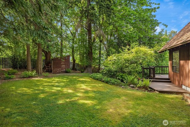 5709 80th Avenue SE, Mercer Island, WA 98040