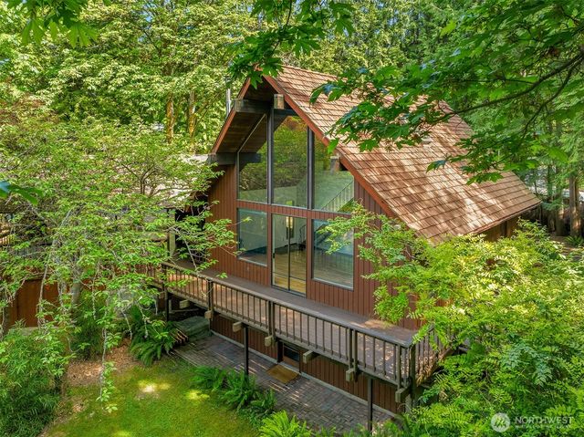 5709 80th Avenue SE, Mercer Island, WA 98040