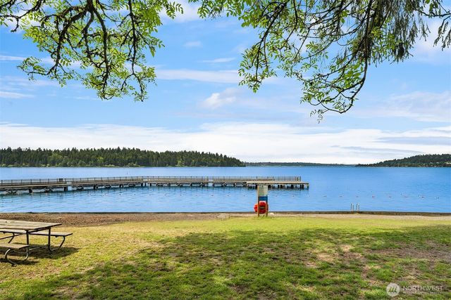 5709 80th Avenue SE, Mercer Island, WA 98040