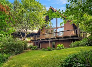 5709 80th Avenue SE, Mercer Island, WA 98040