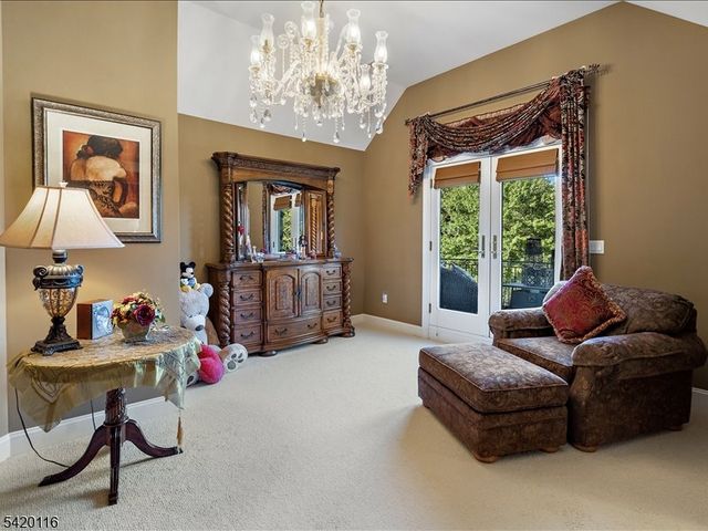 406 Caruso Ct, Branchburg Twp., NJ 08853