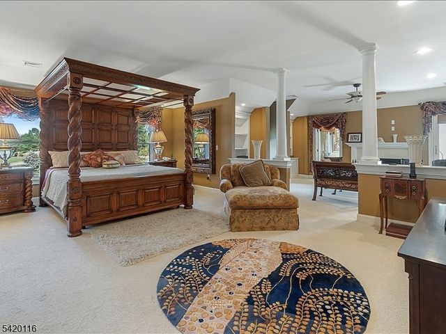406 Caruso Ct, Branchburg Twp., NJ 08853