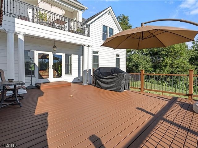 406 Caruso Ct, Branchburg Twp., NJ 08853