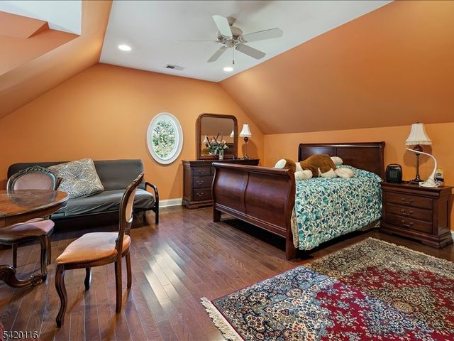 406 Caruso Ct, Branchburg Twp., NJ 08853
