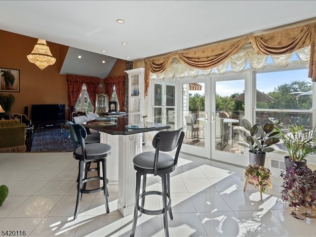 406 Caruso Ct, Branchburg Twp., NJ 08853