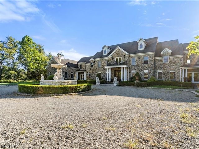 406 Caruso Ct, Branchburg Twp., NJ 08853