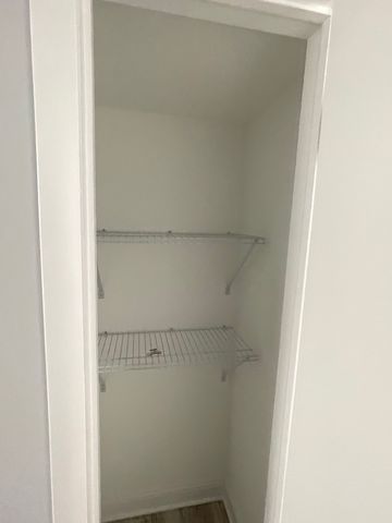 121 S Spruce Avenue 103, Wood Dale, IL 60191