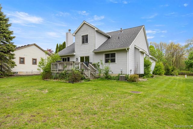 7978 Hoffman Drive, Waterford, MI 48327