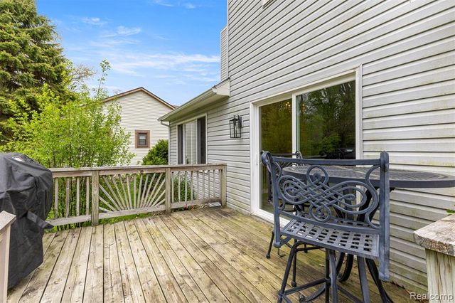 7978 Hoffman Drive, Waterford, MI 48327