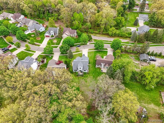 7978 Hoffman Drive, Waterford, MI 48327