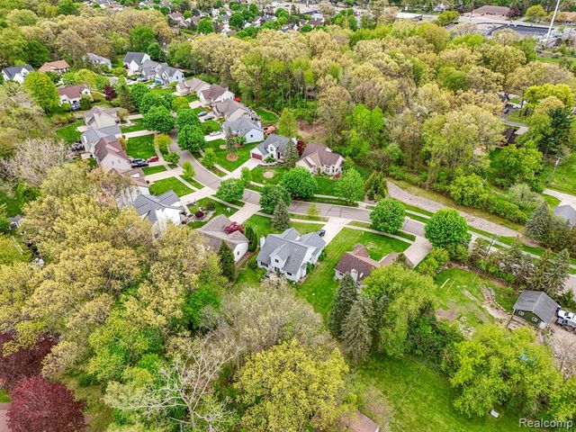 7978 Hoffman Drive, Waterford, MI 48327