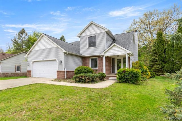 7978 Hoffman Drive, Waterford, MI 48327