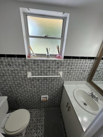 2825 NE 201st Ter M215, Aventura, FL 33180