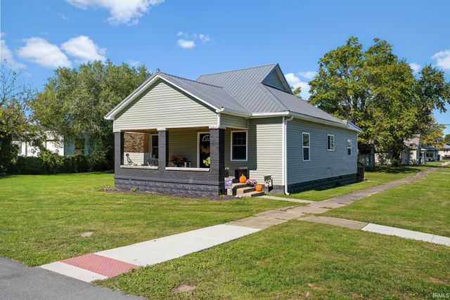 401 W Grissom Avenue, Mitchell, IN 47446