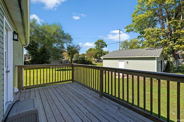 401 W Grissom Avenue, Mitchell, IN 47446