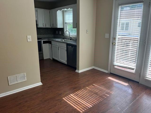 192 High Creek Drive, Roswell, GA 30076
