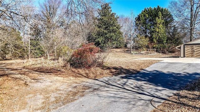 1811 Highway 113 SW, Cartersville, GA 30120