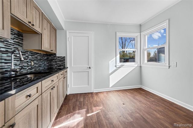 22459 Daniels Street, Saint Clair Shores, MI 48081