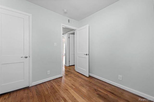 22459 Daniels Street, Saint Clair Shores, MI 48081