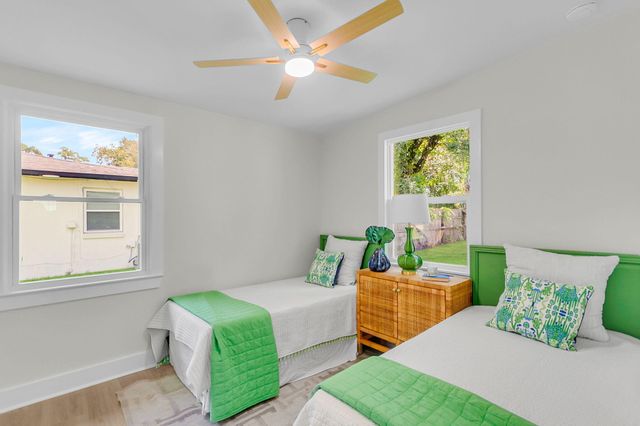 1449 S Sherwood Drive, Charleston, SC 29407