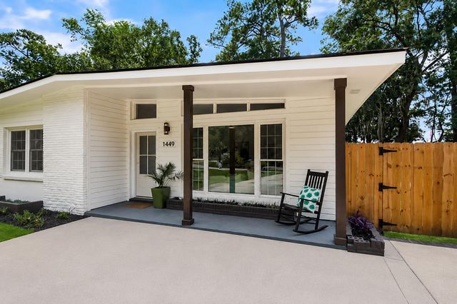 1449 S Sherwood Drive, Charleston, SC 29407
