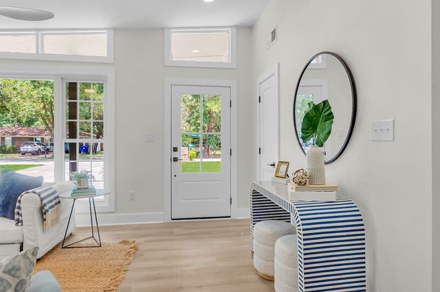 1449 S Sherwood Drive, Charleston, SC 29407