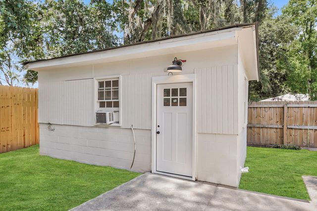 1449 S Sherwood Drive, Charleston, SC 29407