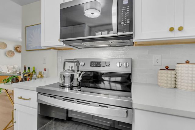1449 S Sherwood Drive, Charleston, SC 29407