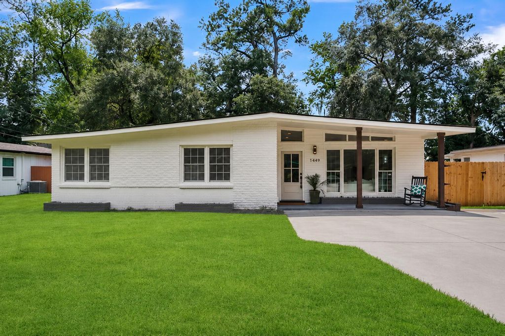 1449 S Sherwood Drive, Charleston, SC 29407