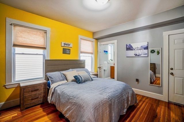 7 Treadway Rd 1, Boston, MA 02125
