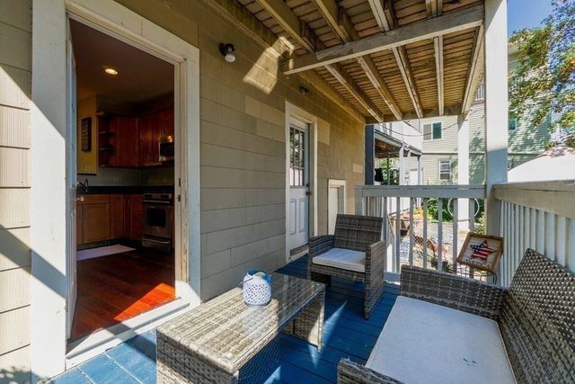 7 Treadway Rd 1, Boston, MA 02125