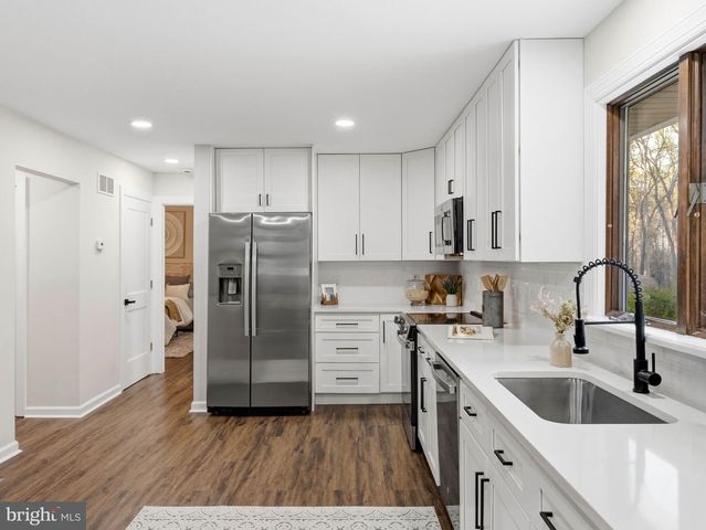 856 WILLOW GROVE RD, Pittsgrove, NJ 08318