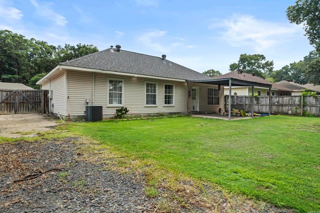 217 Rodney Guthrie Drive, Cabot, AR 72023