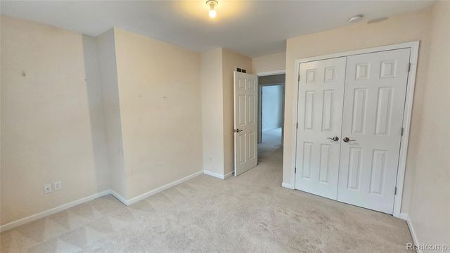 41594 Mitchell Road, Novi, MI 48377