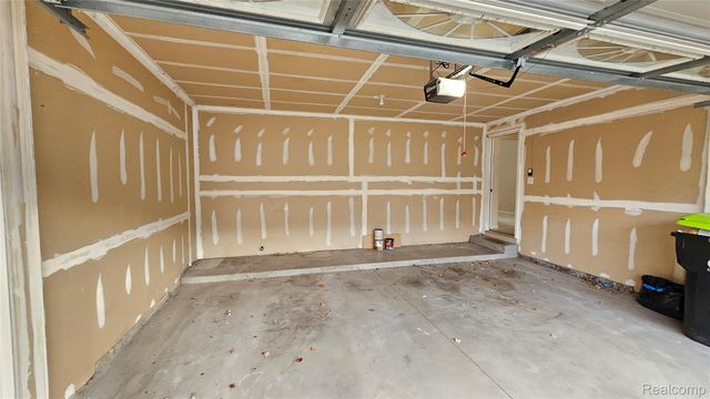 41594 Mitchell Road, Novi, MI 48377