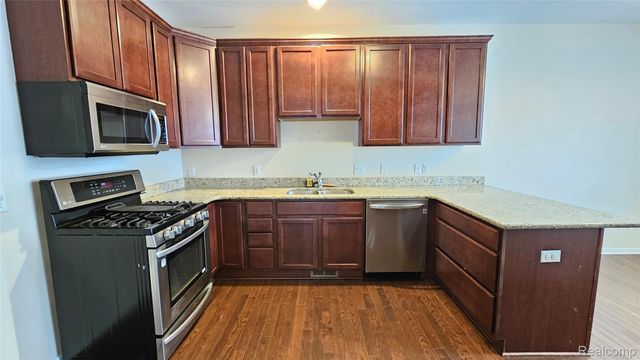 41594 Mitchell Road, Novi, MI 48377