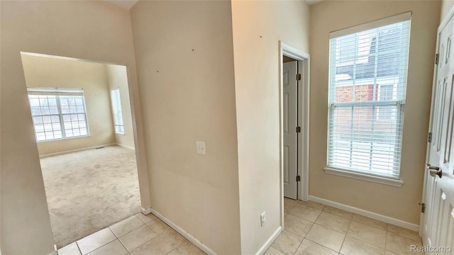 41594 Mitchell Road, Novi, MI 48377