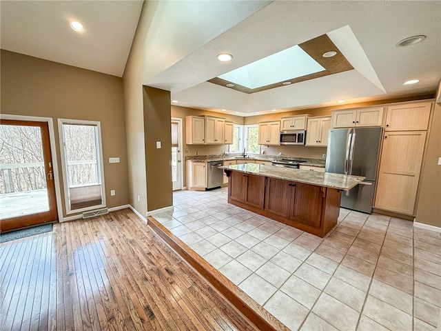 319 Lakewood Dr, Center Twp, PA 16001