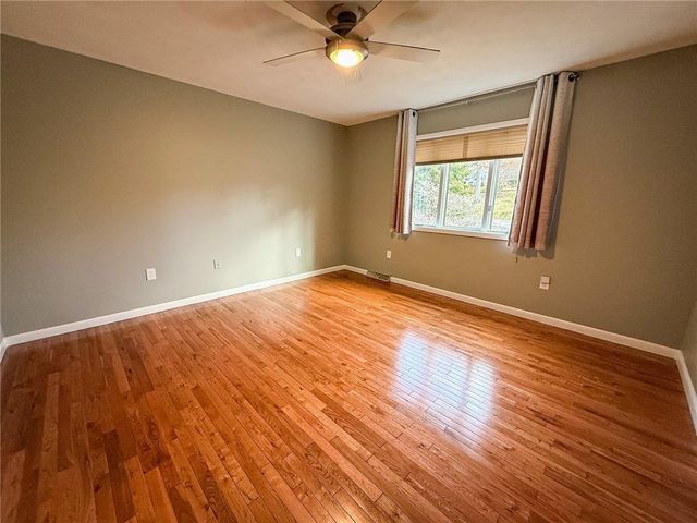 319 Lakewood Dr, Center Twp, PA 16001