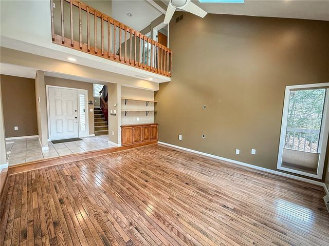 319 Lakewood Dr, Center Twp, PA 16001