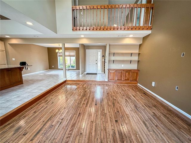 319 Lakewood Dr, Center Twp, PA 16001