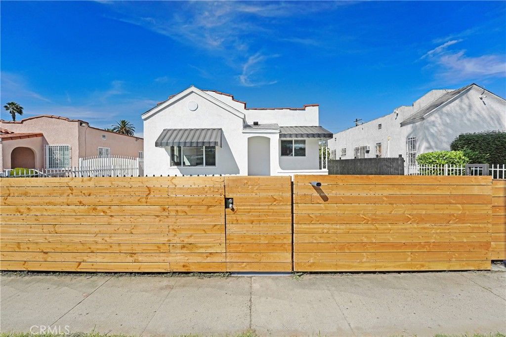 923 E 85th, Los Angeles, CA 90001 — photo 2