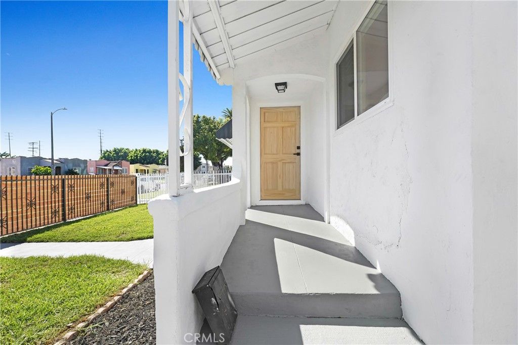 923 E 85th, Los Angeles, CA 90001 — photo 4