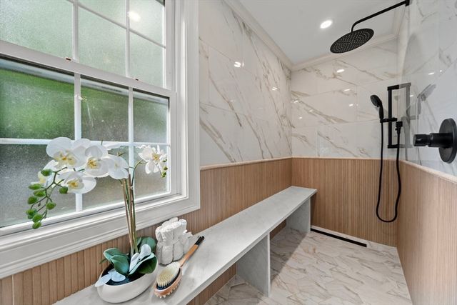 162 High St B, Danvers, MA 01923