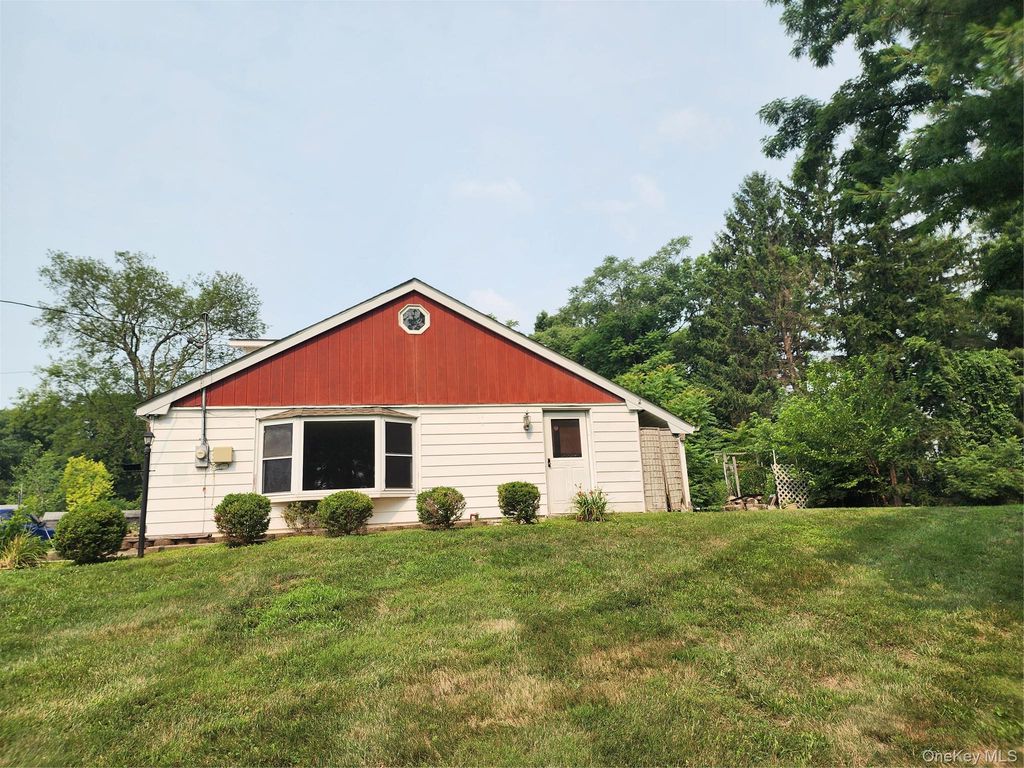 32 Osborne Hill Road, Wappingers Falls, NY 12590